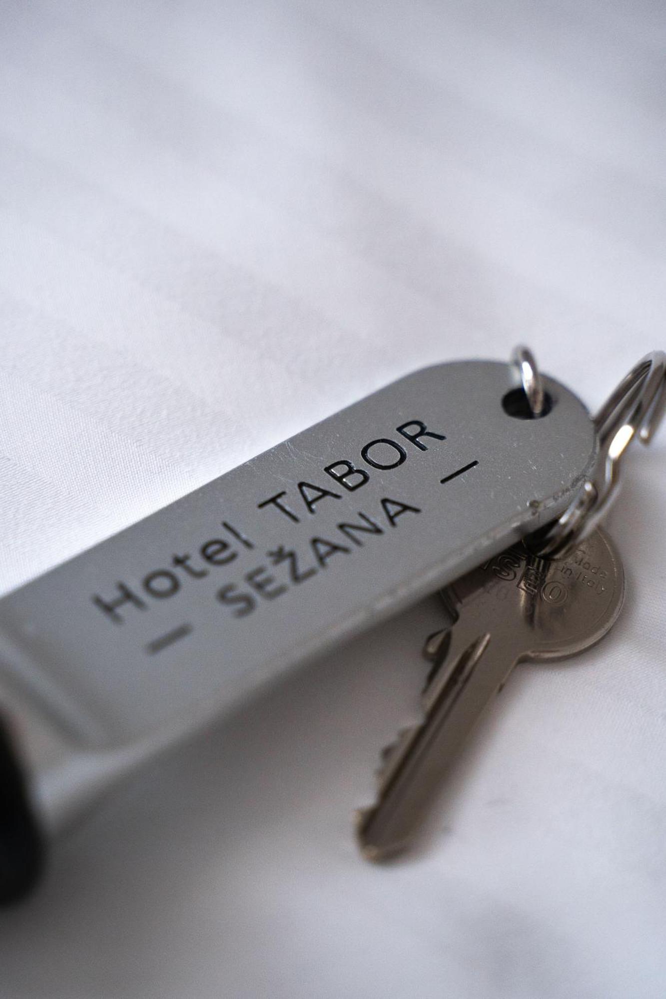 Hotel Tabor Sežana Exterior foto